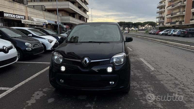 Nero Usata 2018 Renault Twingo Due volumi | 10.900 € (Buon prezzo) - Immagine 1/4
