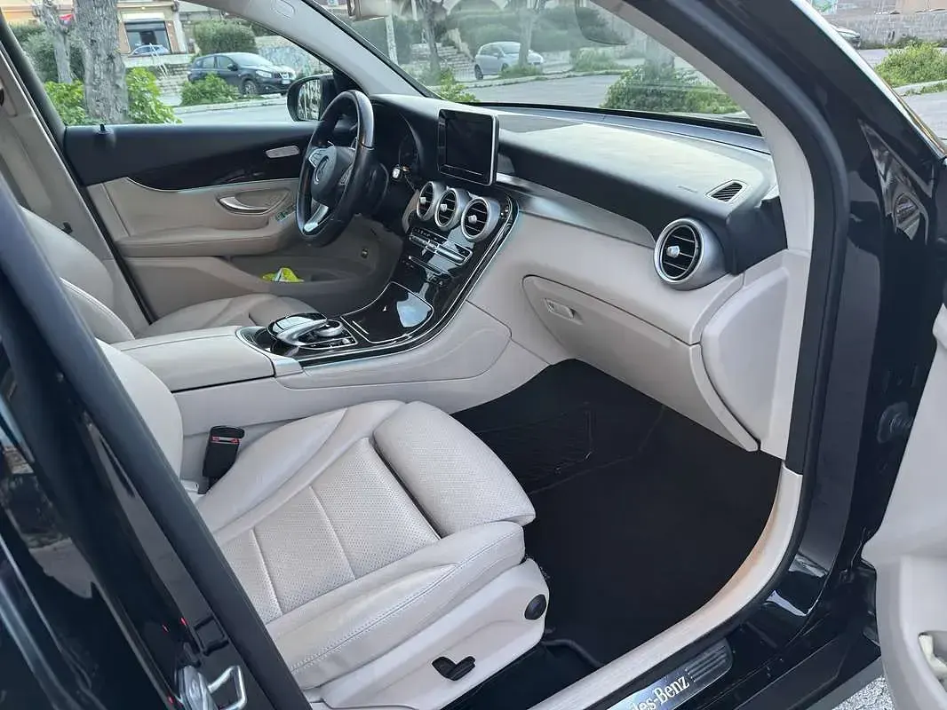 Usata Mercedes GLC220 Premium 170 CV (125 kW) 2018 Nero SUV