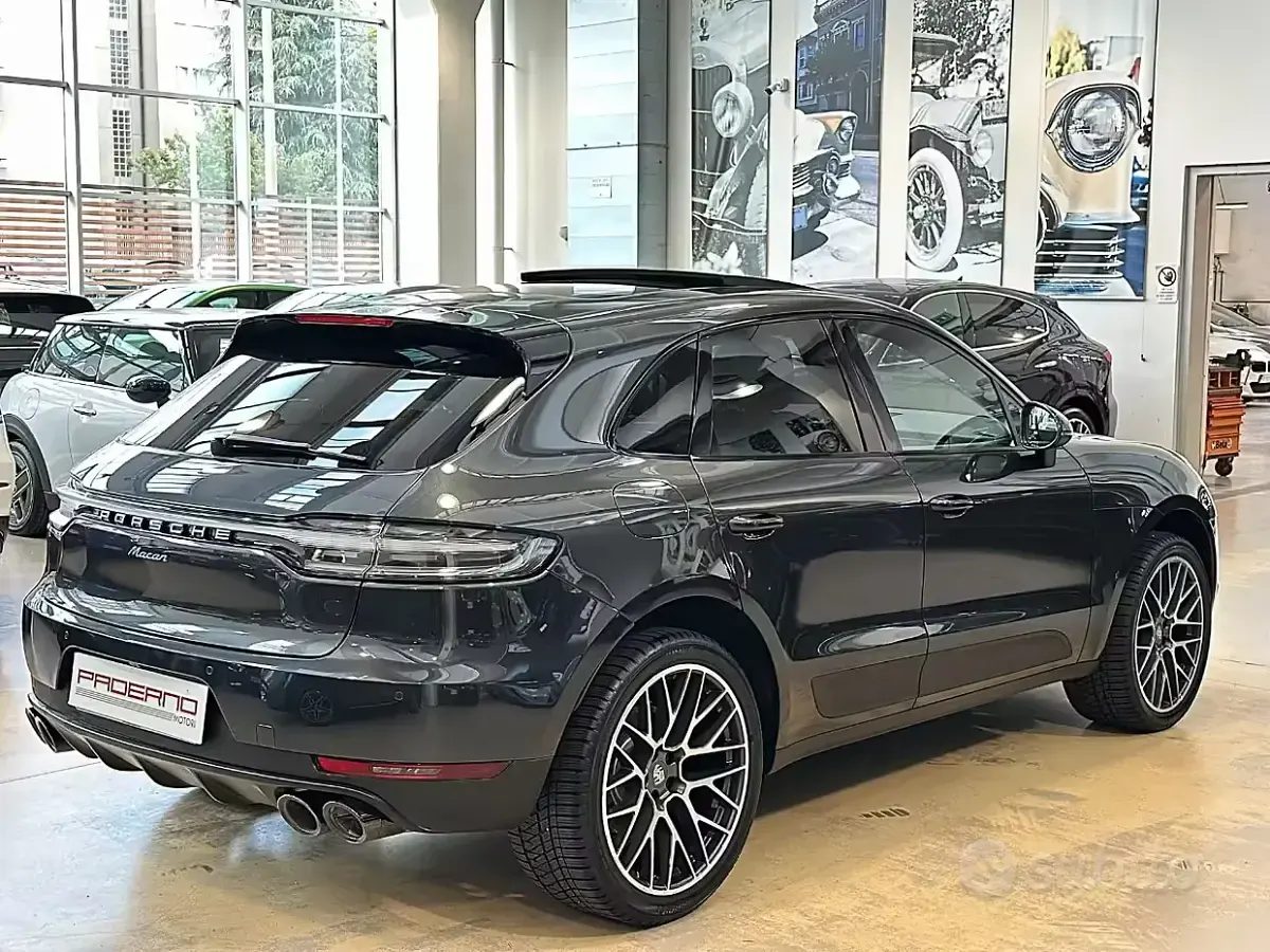 Usata Porsche Macan 245 CV (180 kW) 2021 Grigio vulcano SUV