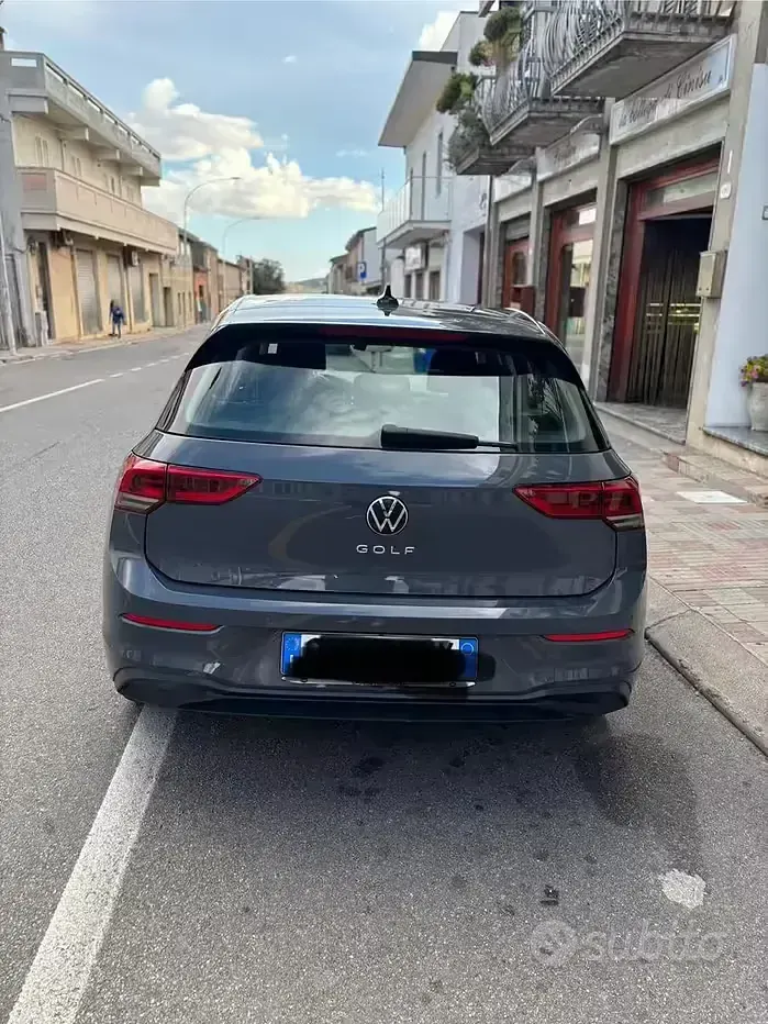 Usata VW Golf VIII Style 116 CV (85 kW) 2023 Grigio Berlina