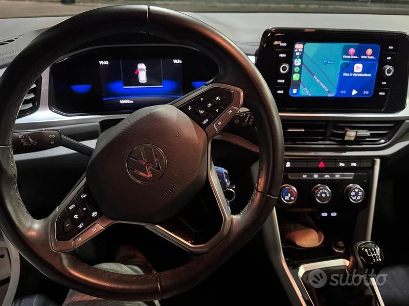 Usata VW T-Roc Life 116 CV (85 kW) 2022 Bianco SUV