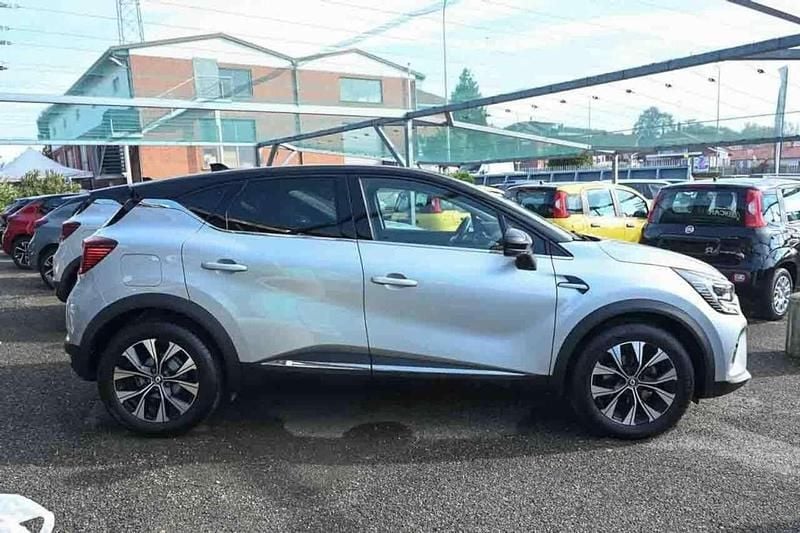 Usata Renault Captur Techno 91 CV (66 kW) 2024 Grigio SUV