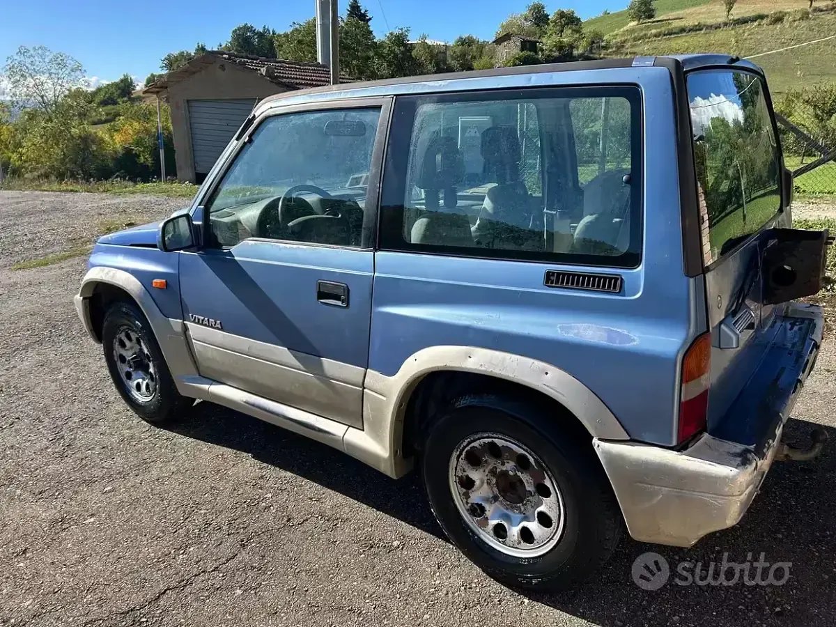 Usata Suzuki Vitara 75 CV (55 kW) 1998 Blu Station wagon