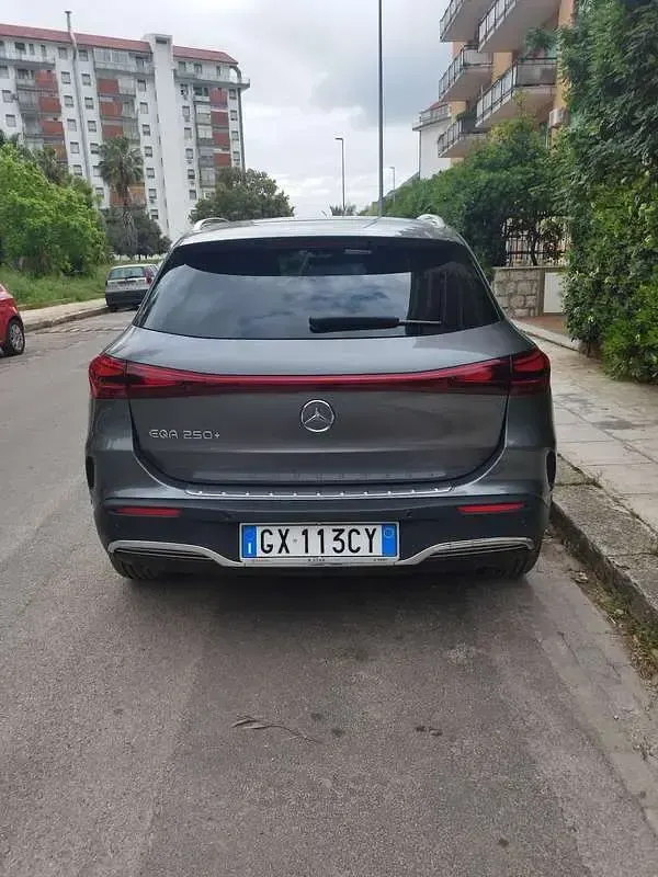Usata Mercedes EQA250+ AMG Line Premium 94 kW (129 CV) 2025 SUV