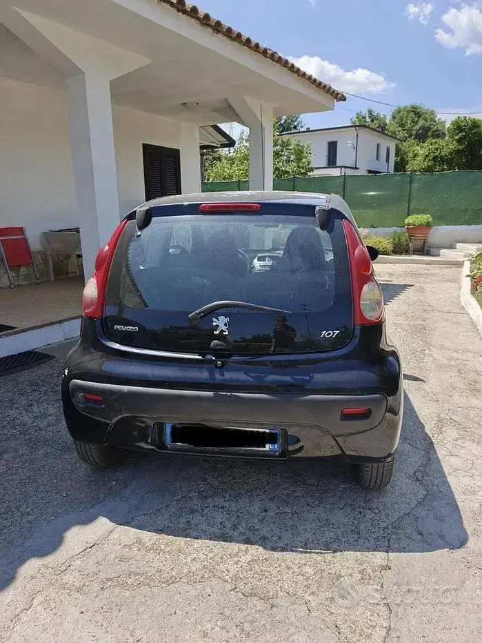 Usata Peugeot 107 68 CV (50 kW) 2005 Nero Utilitaria