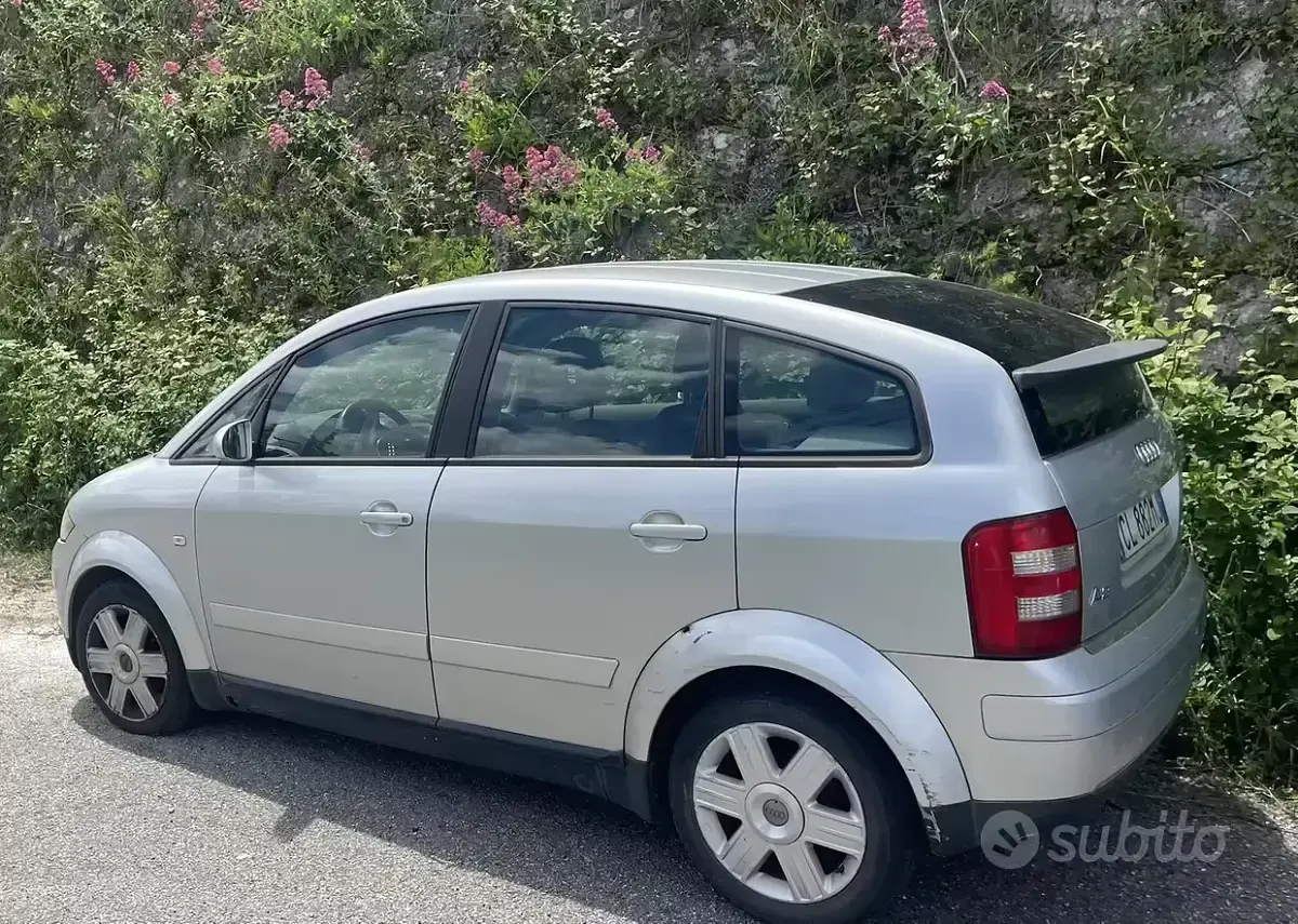 Usata Audi A2 75 CV (55 kW) 2003 Grigio Utilitaria