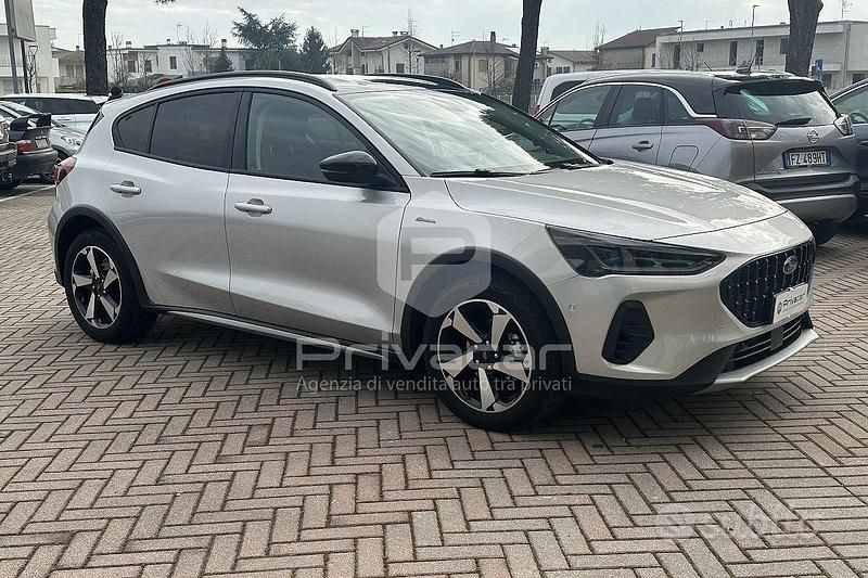 Usata Ford Focus Active X 125 CV (91 kW) 2022 Grigio Utilitaria