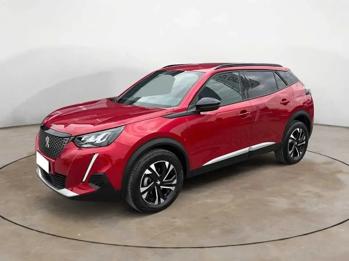 Usata Peugeot 2008 Allure 102 CV (75 kW) 2022 SUV