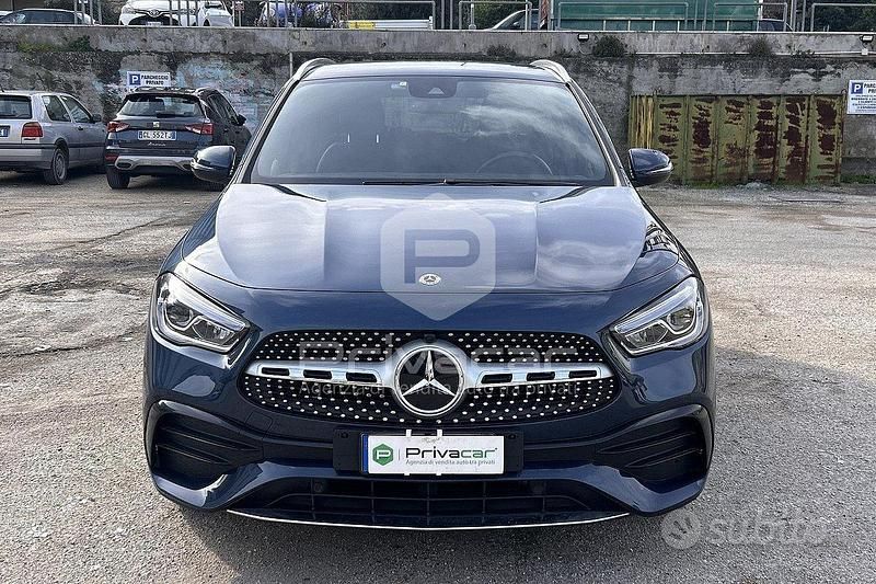 Usata Mercedes GLA200 Premium 150 CV (110 kW) 2023 Blu SUV