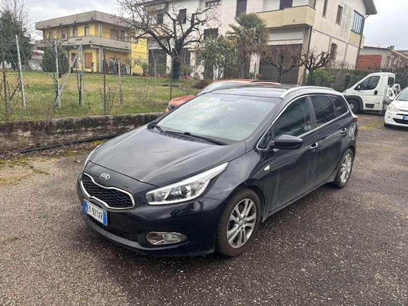 Usata Kia Ceed Sportswagon 128 CV (94 kW) 2015 Grigio Station wagon
