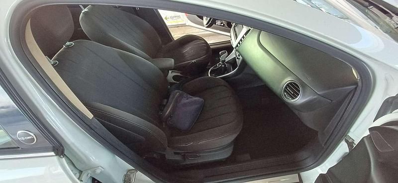 Usata Lancia Delta Silver 120 CV (88 kW) 2012 Utilitaria