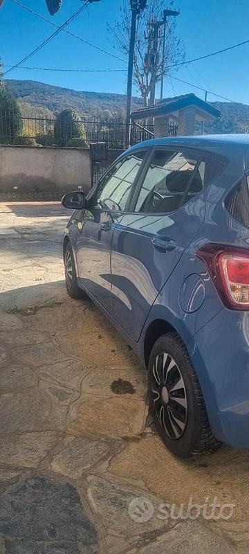 Usata Hyundai i10 83 CV (61 kW) 2018 Blu Utilitaria