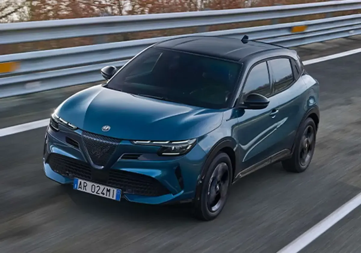 Nuova Alfa Romeo GT Junior 145 CV (106 kW) 2026 Argento SUV