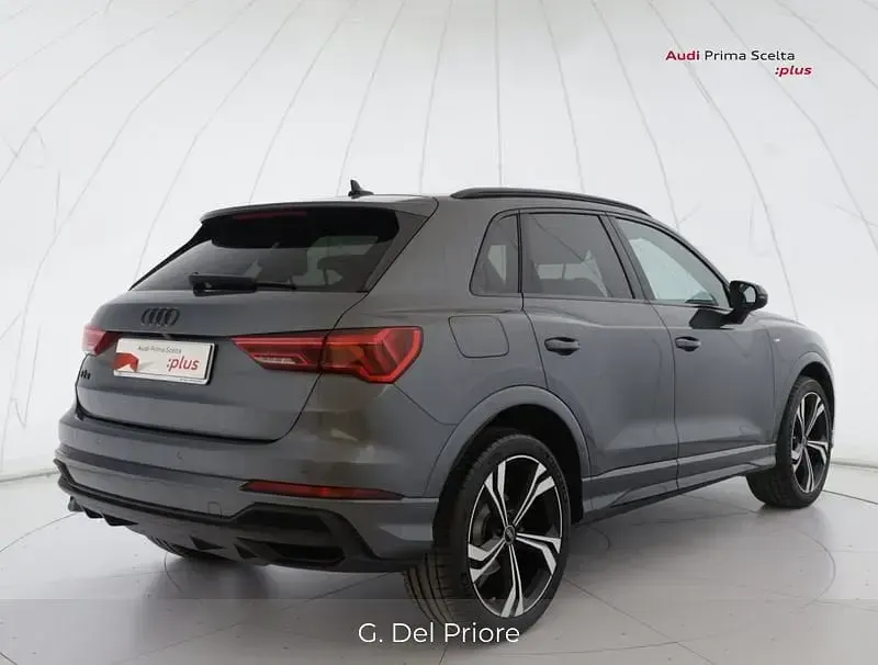 Usata Audi Q3 Ambiente 150 CV (110 kW) 2023 Grigio SUV