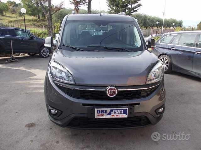 Usata Fiat Doblò 95 CV (69 kW) 2017 Grigio Monovolume