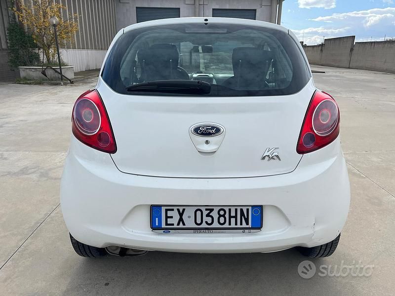 Begagnad Ford Ka 69 HK (50 kW) 2014 Vit Sedan