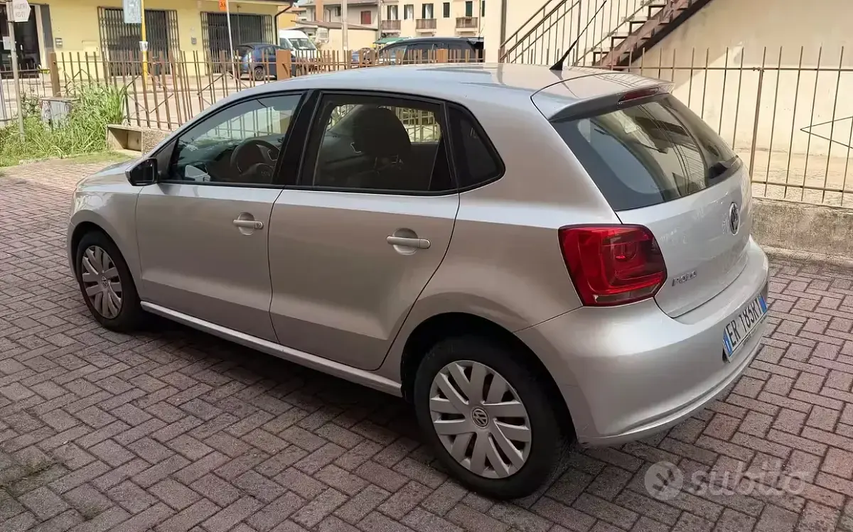Usata VW Polo 69 CV (50 kW) 2013 Grigio Utilitaria
