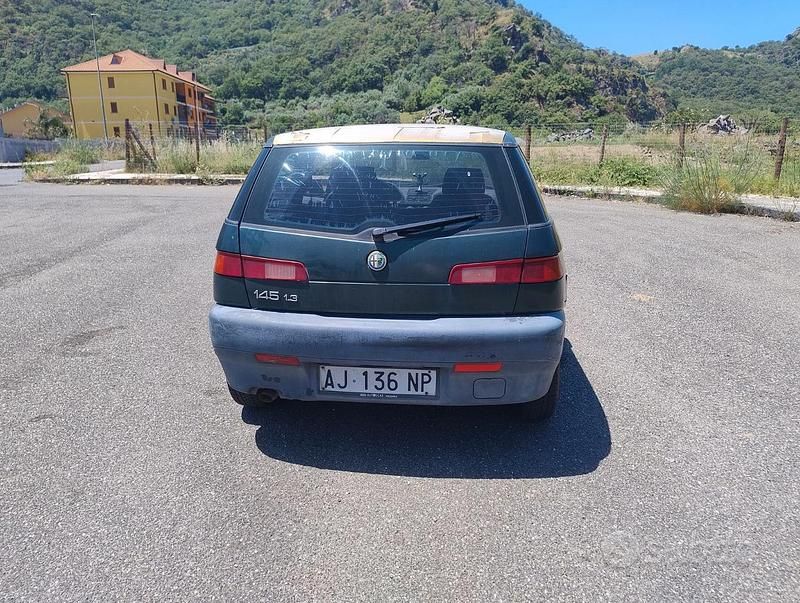 Usata Alfa Romeo 145 90 CV (66 kW) 1996 Utilitaria