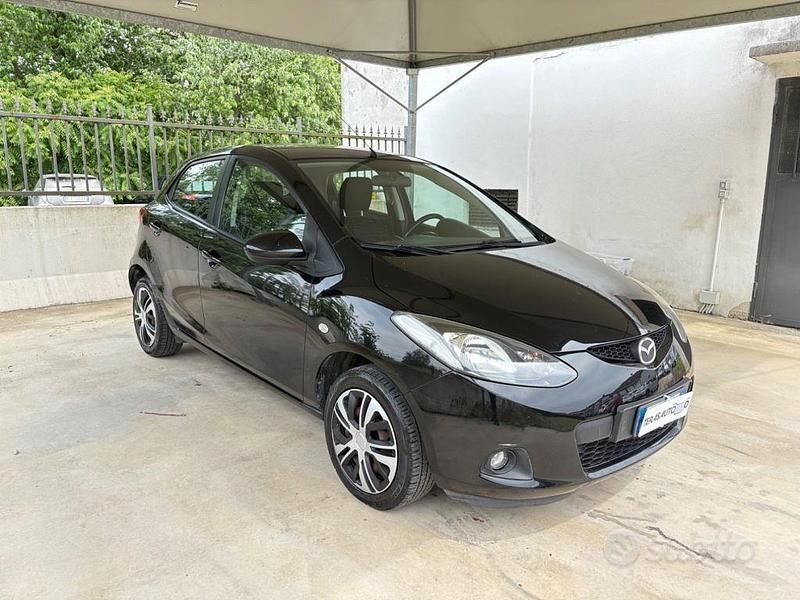 Usata Mazda 2 75 CV (55 kW) 2009 Nero Berlina