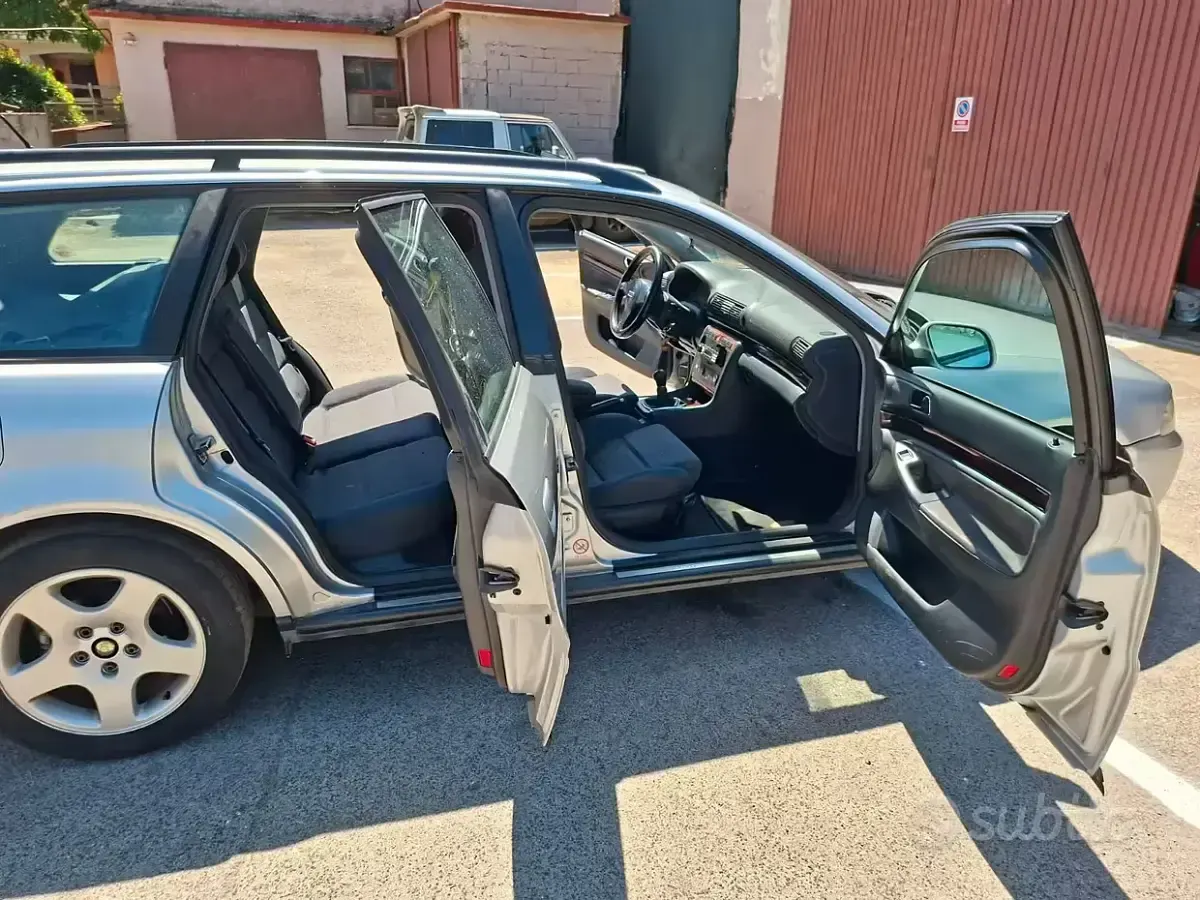 Usata Audi A4 110 CV (80 kW) 2000 Grigio Station wagon