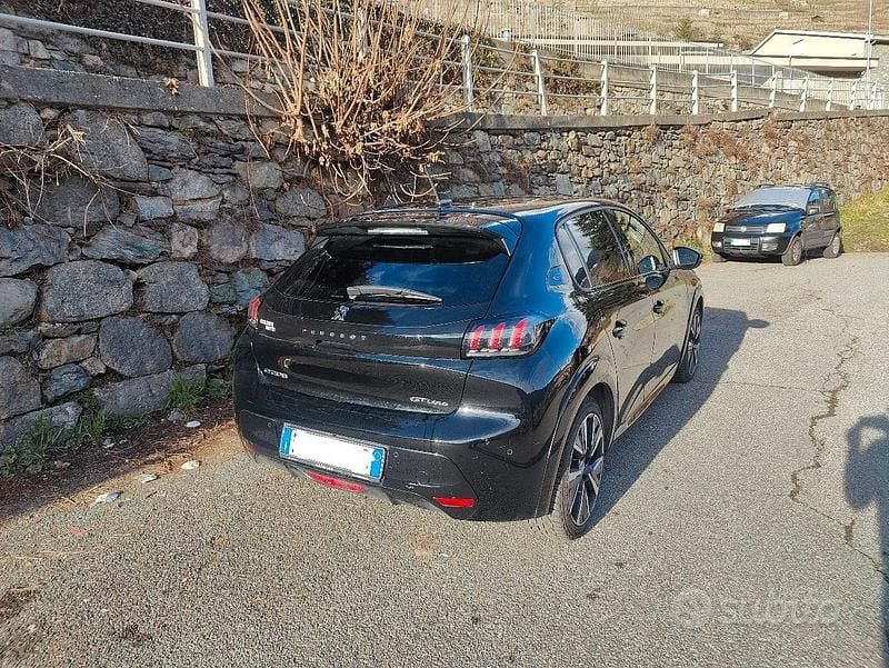 Usata Peugeot 208 GT-line 100 kW (136 CV) 2020 Utilitaria