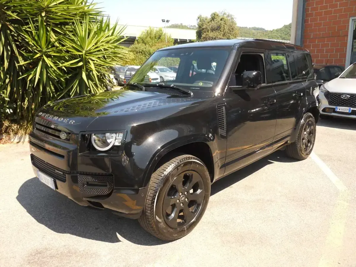 Usata Land Rover Defender SE Dynamic 200 CV (147 kW) 2022 Nero SUV