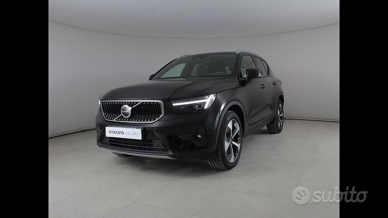 Nero Usata 2025 Volvo XC40 Core SUV | 33.900 € (Buon prezzo) - Immagine 1/4