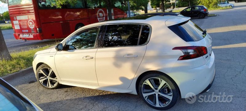 Usata Peugeot 308 GT-line 131 CV (96 kW) 2018 Bianco Berlina