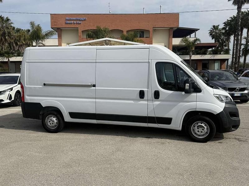 Usata Opel Movano 140 CV (102 kW) 2023 Bianco Furgone