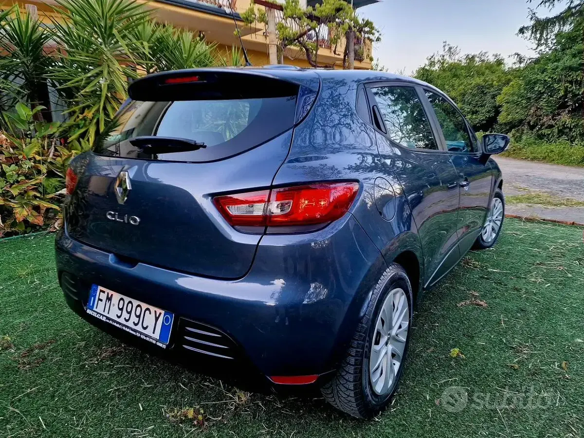 Usata Renault Clio IV Intens 75 CV (55 kW) 2017 Berlina