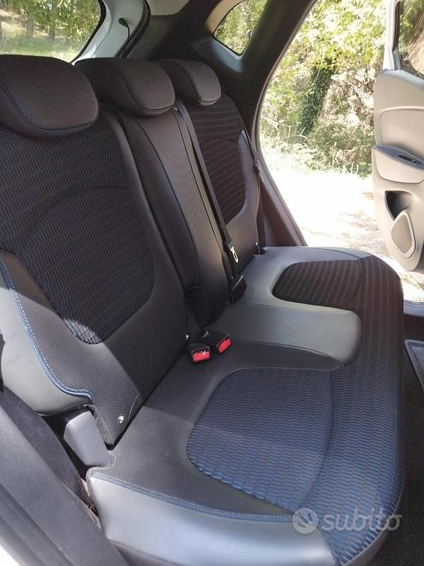 Usata Renault Captur 110 CV (80 kW) 2016 SUV