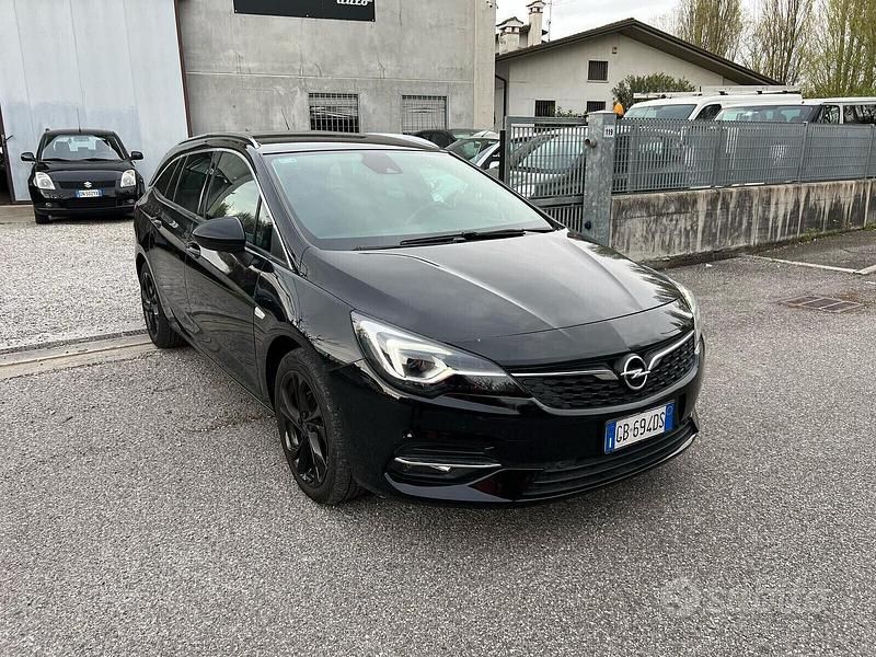 Usata Opel Astra Ultimate 122 CV (89 kW) 2020 Nero Station wagon