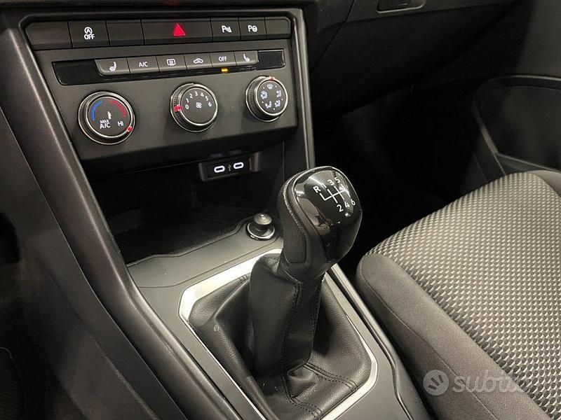 Usata VW T-Roc Life 110 CV (80 kW) 2023 Bianco SUV