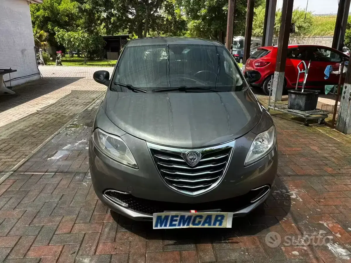 Usata Lancia Ypsilon S 95 CV (69 kW) 2012 Grigio Utilitaria