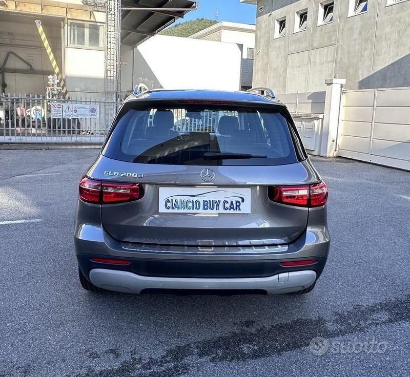 Usata Mercedes GLB200 Executive 150 CV (110 kW) 2022 Grigio SUV