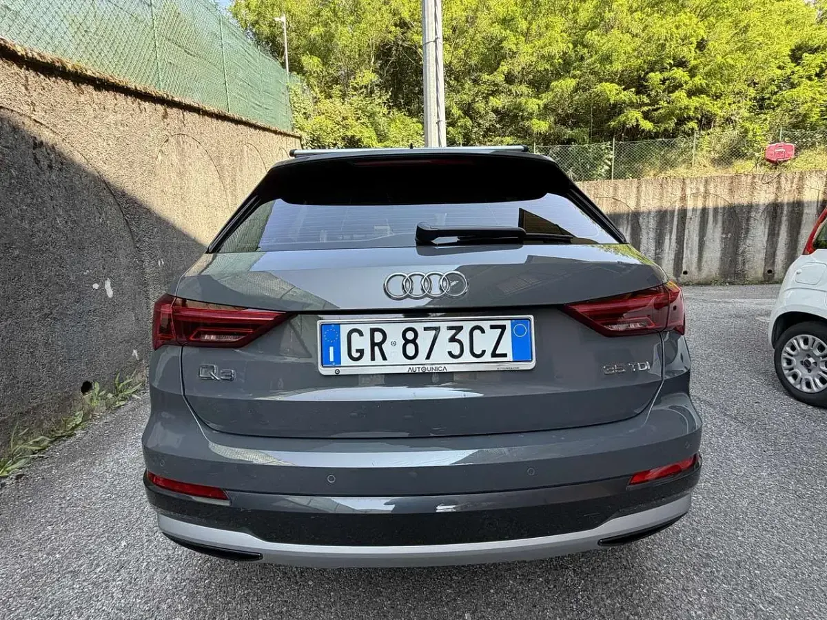 Usata Audi Q3 Business 150 CV (110 kW) 2018 Grigio SUV