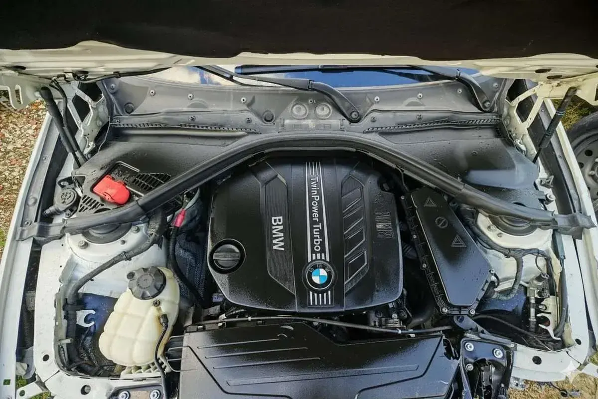 Usata BMW 318 190 CV (139 kW) 2014 Bianco Berlina
