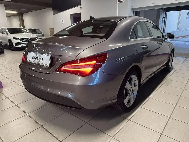 Usata Mercedes CLA200 Executive 135 CV (99 kW) 2019 Grigio Coupé