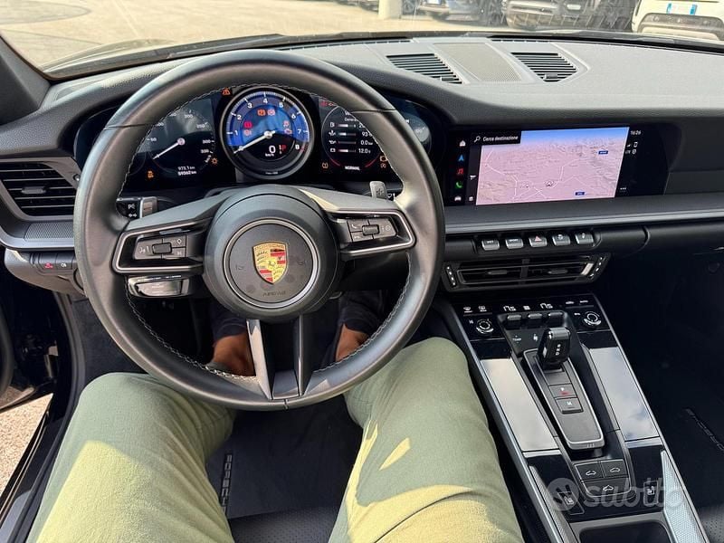 Usata Porsche 911 Carrera 385 CV (283 kW) 2022 Viola Coupé