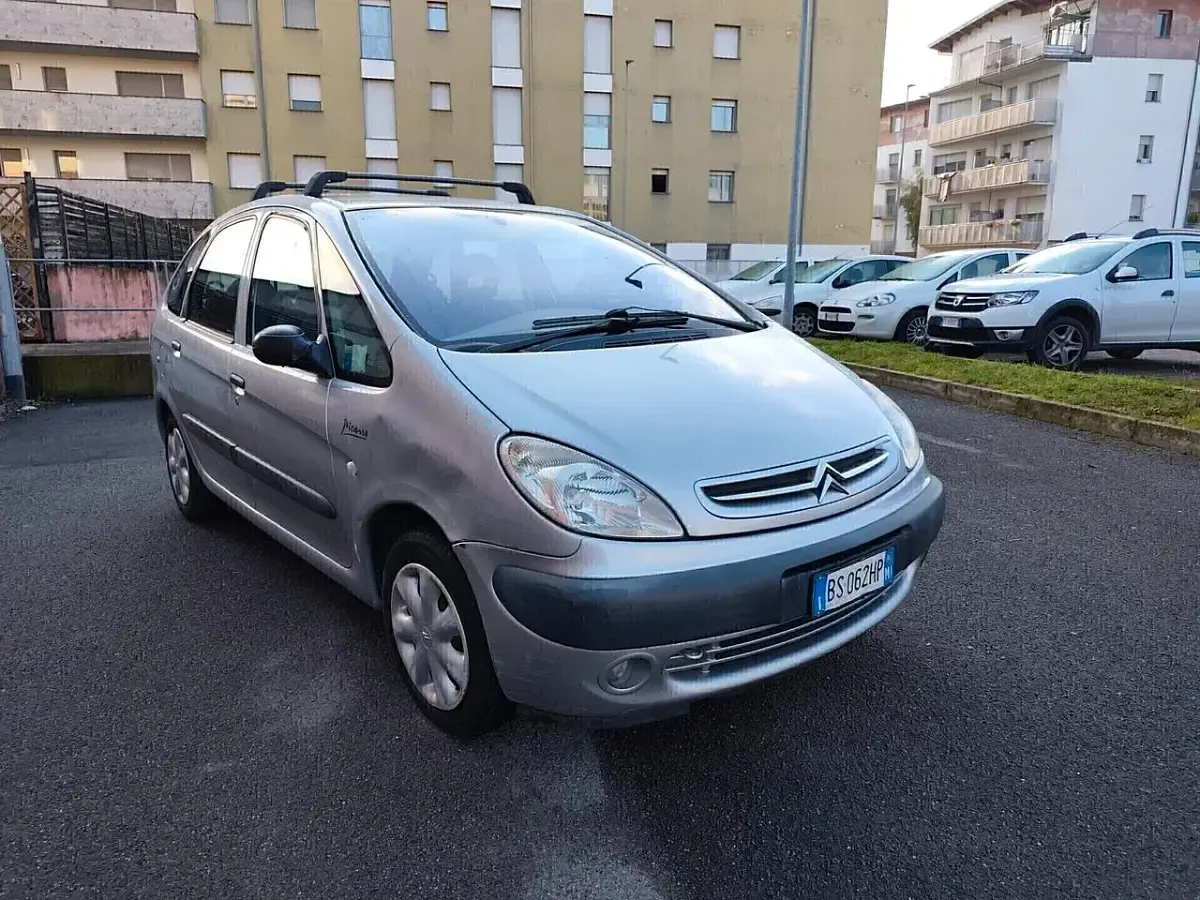 Usata Citroën Xsara Picasso 116 CV (85 kW) 2001 Argento Monovolume