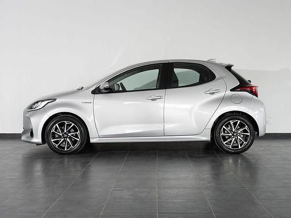 Usata Toyota Yaris Hybrid Trend 115 CV (84 kW) 2020 Grigio Utilitaria