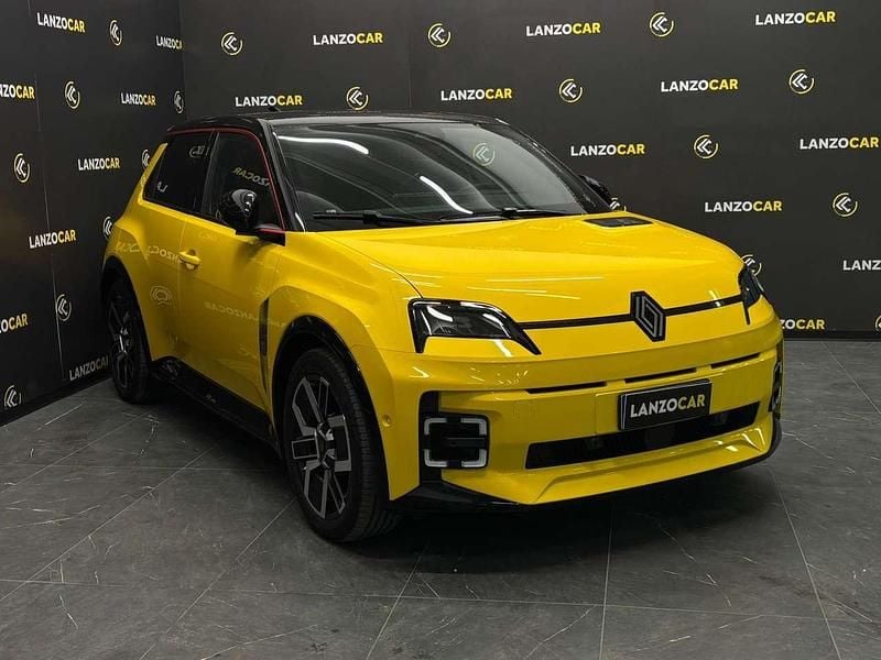 Usata Renault R5 Iconic 77 kW (106 CV) 2024 Giallo Utilitaria