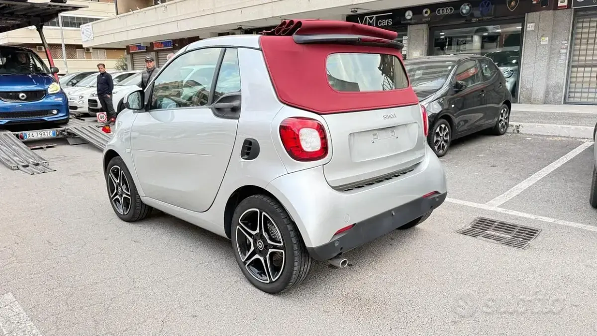 Usata Smart ForTwo Cabrio Prime 90 CV (66 kW) 2019 Grigio Cabrio