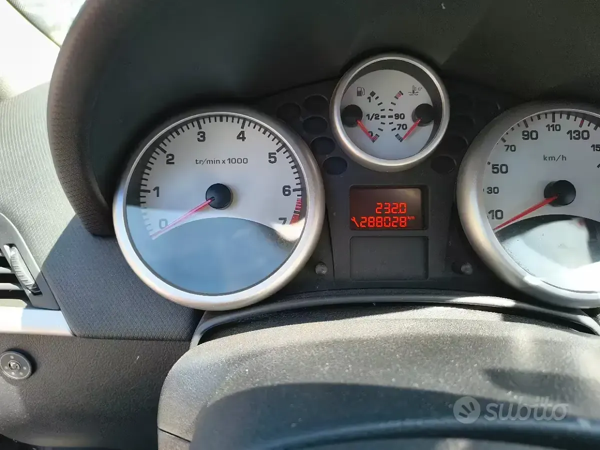Usata Peugeot 207 73 CV (53 kW) 2010 Nero Berlina