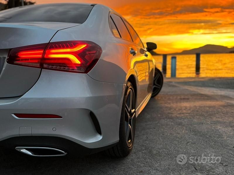 Usata Mercedes A180 Premium 116 CV (85 kW) 2020 Grigio Berlina