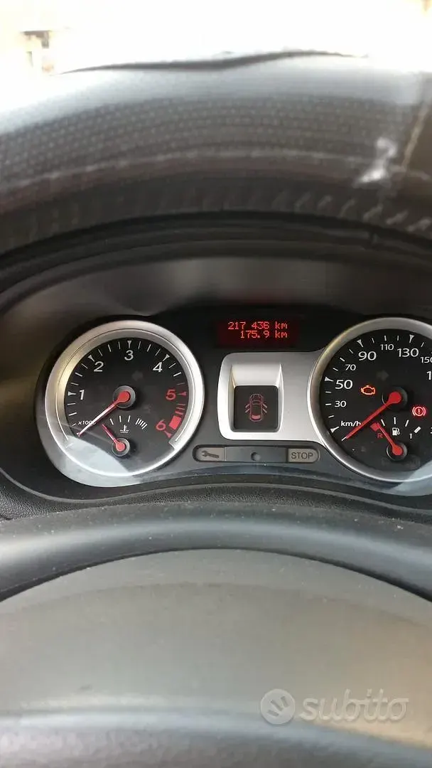 Usata Renault Clio 105 CV (77 kW) 2010 Nero Station wagon