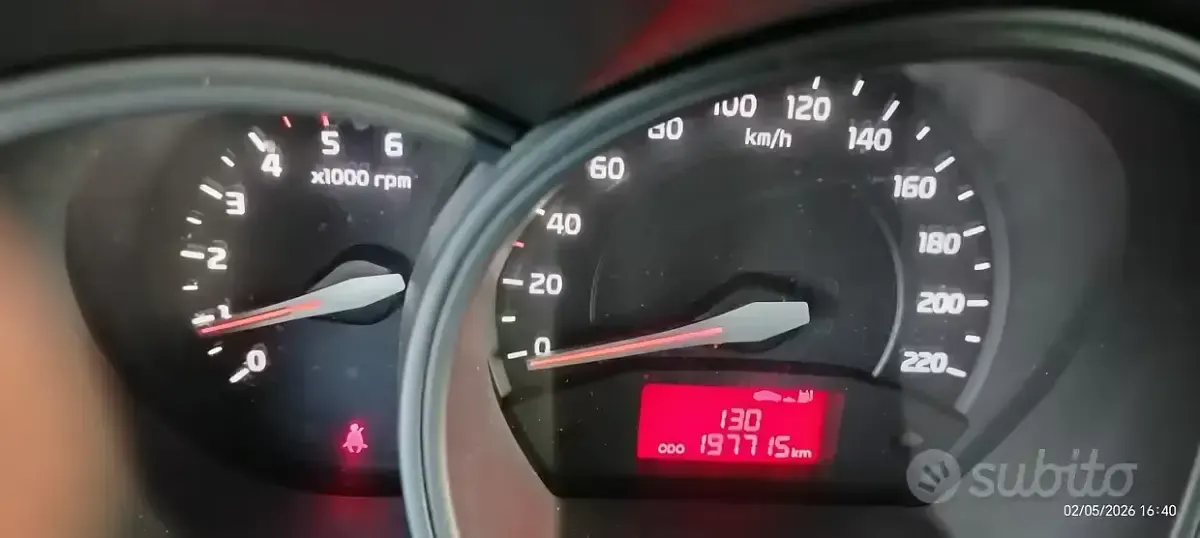 Usado Kia Rio EX 75 HP (55 kW) 2012 Cinzento Sedan
