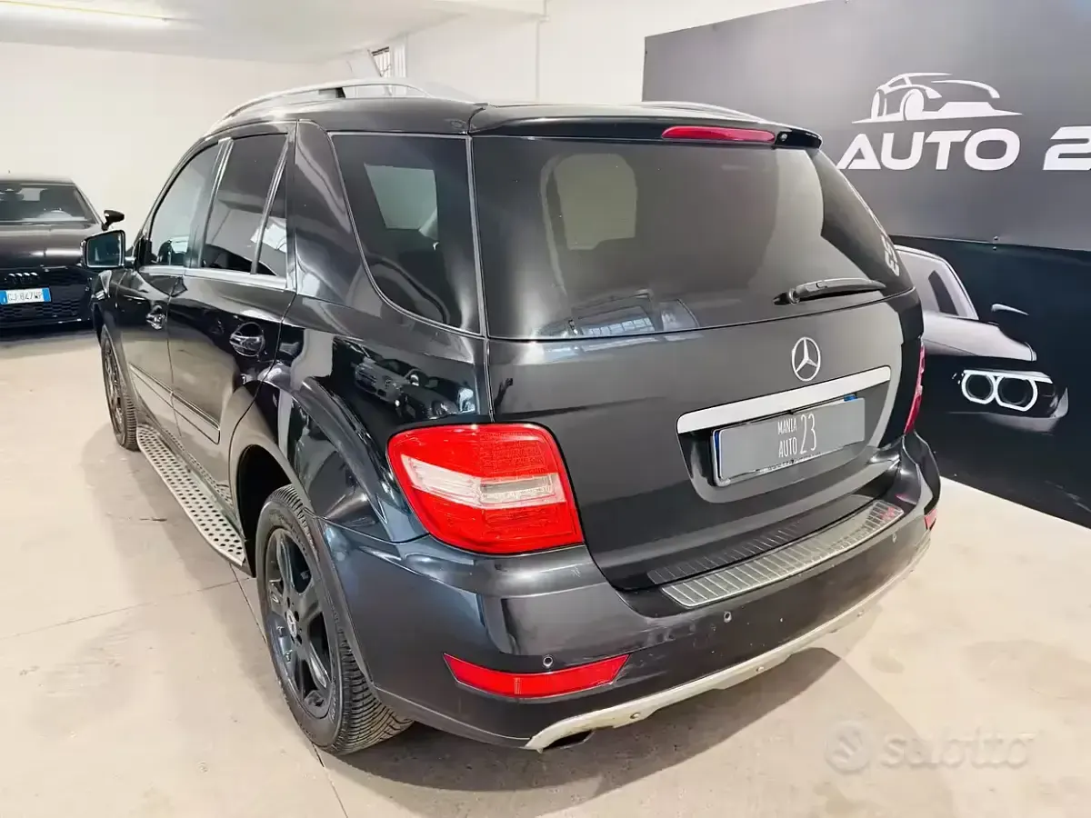 Usata Mercedes ML320 Chrome 224 CV (164 kW) 2010 Nero SUV