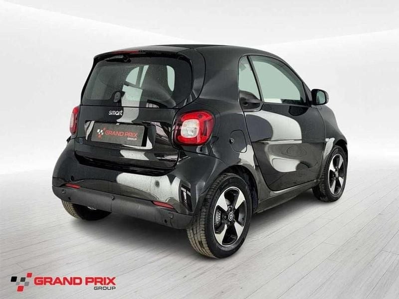 Usata Smart ForTwo Coupé Passion 41 kW (56 CV) 2020 Nero Utilitaria