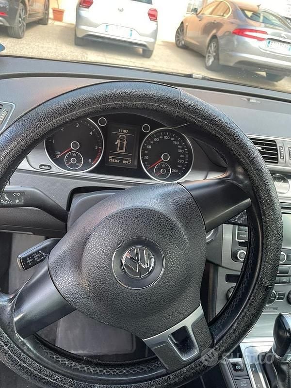 Usata VW Passat 105 CV (77 kW) 2013 Nero Station wagon